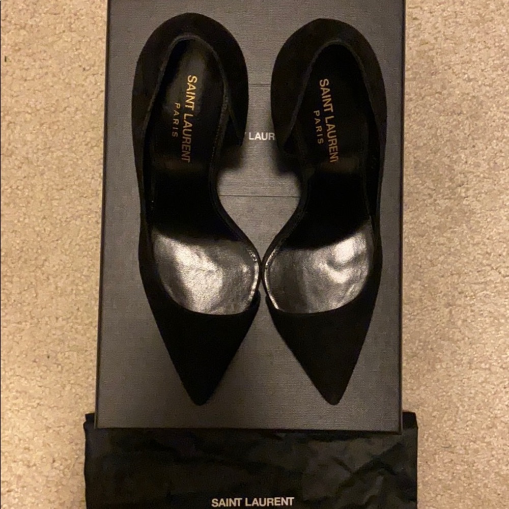 SAINT LAURENT Velvet Anja D’orsay Pumps